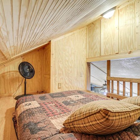 Creekside Whittier Cabin With Fire Pit Near Hiking! Bagian luar foto