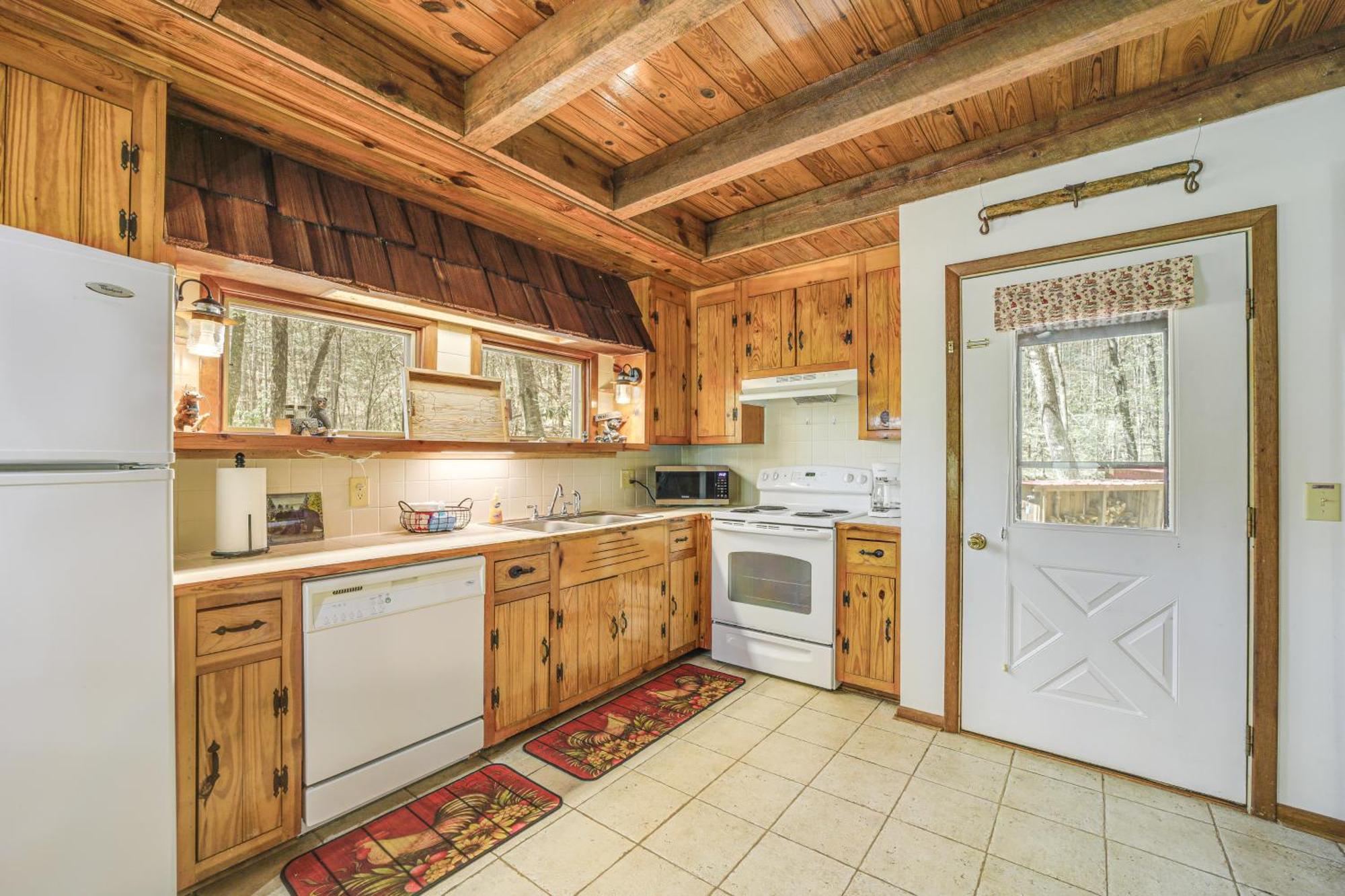 Creekside Whittier Cabin With Fire Pit Near Hiking! Bagian luar foto
