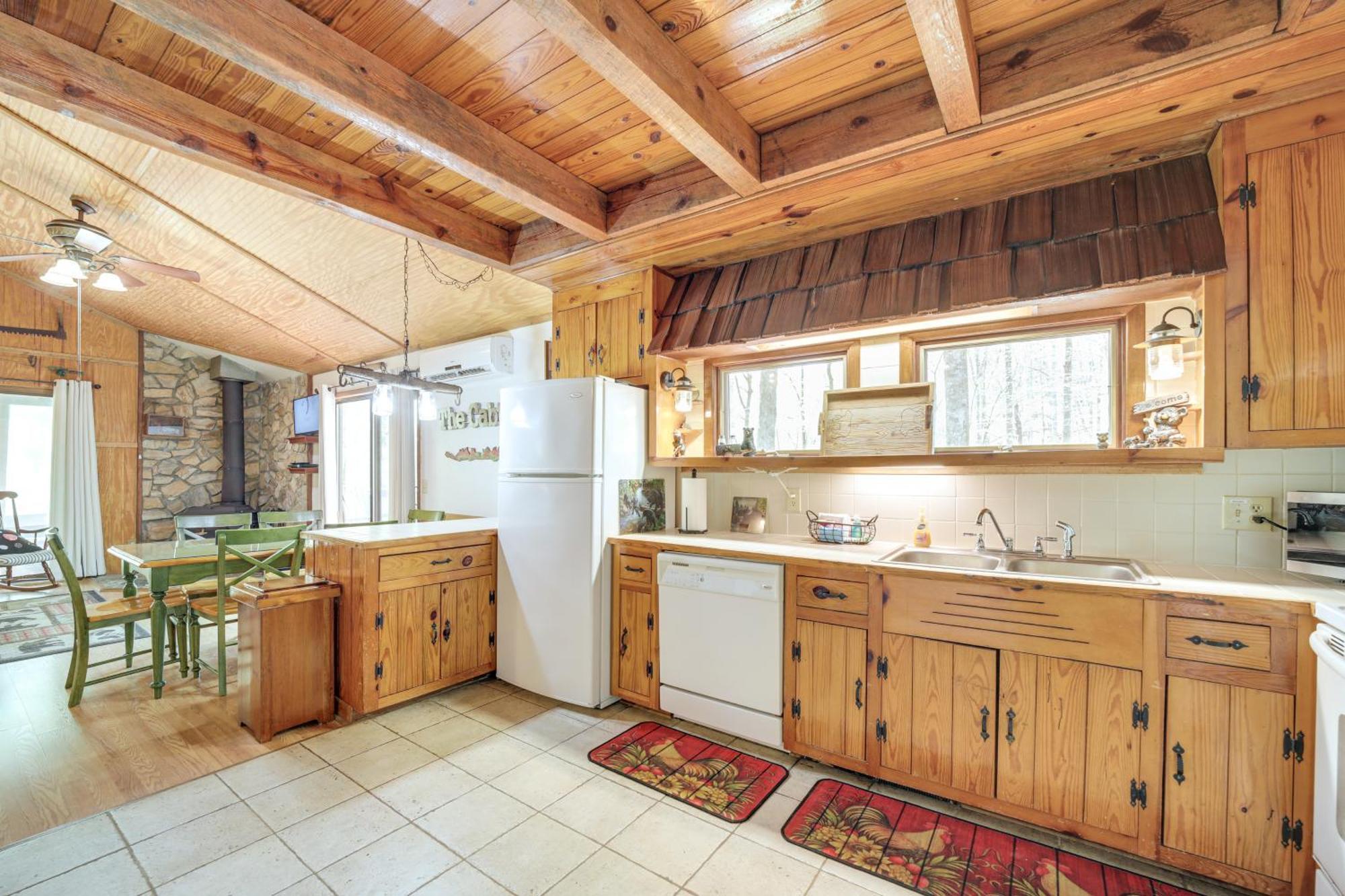 Creekside Whittier Cabin With Fire Pit Near Hiking! Bagian luar foto