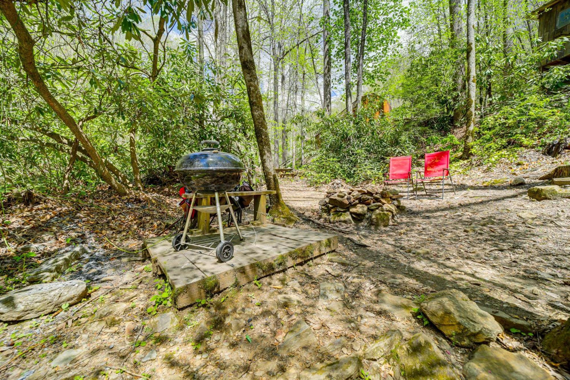 Creekside Whittier Cabin With Fire Pit Near Hiking! Bagian luar foto