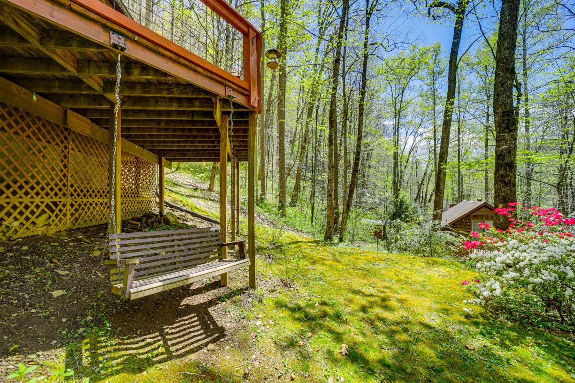 Creekside Whittier Cabin With Fire Pit Near Hiking! Bagian luar foto