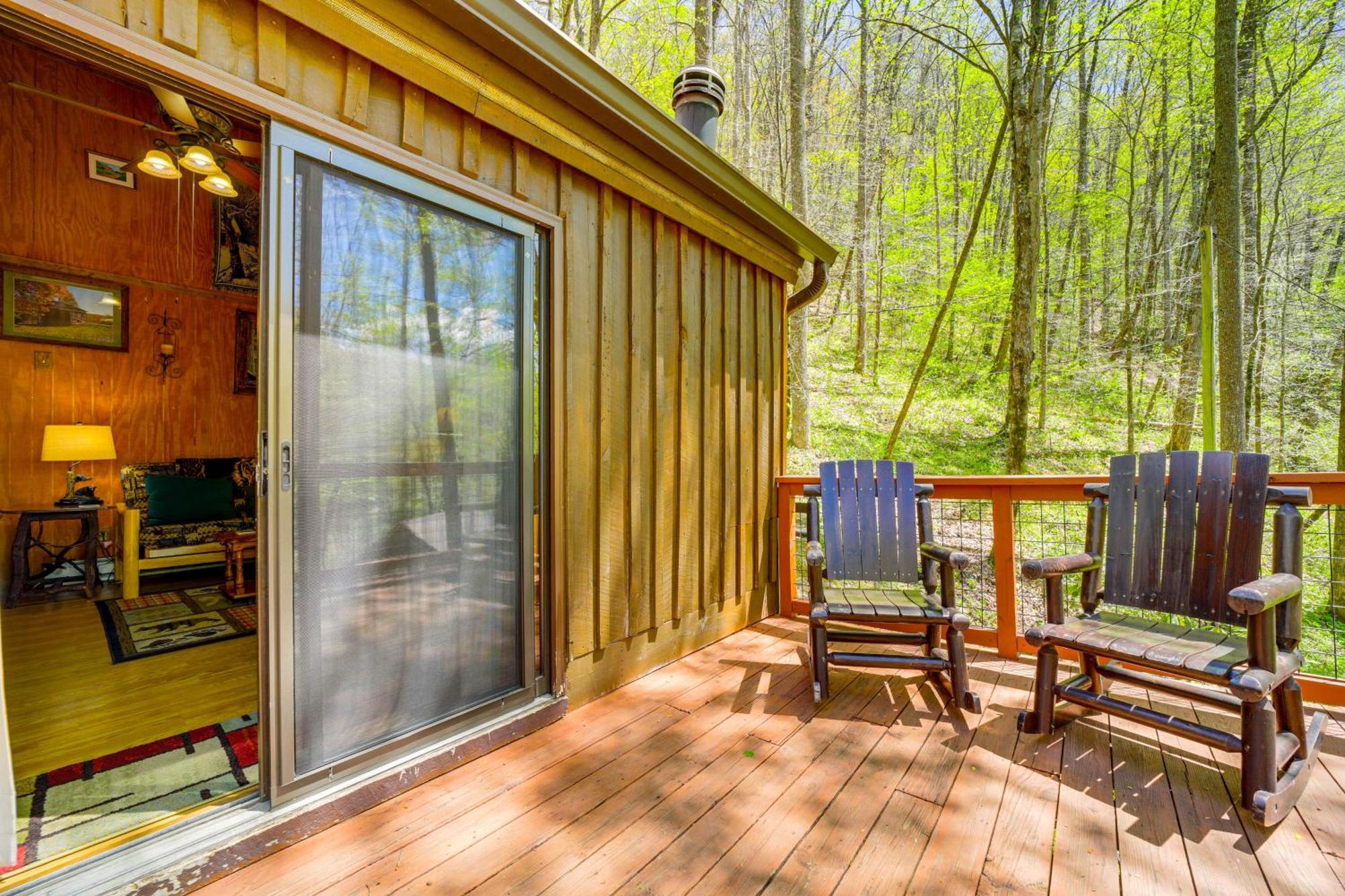 Creekside Whittier Cabin With Fire Pit Near Hiking! Bagian luar foto