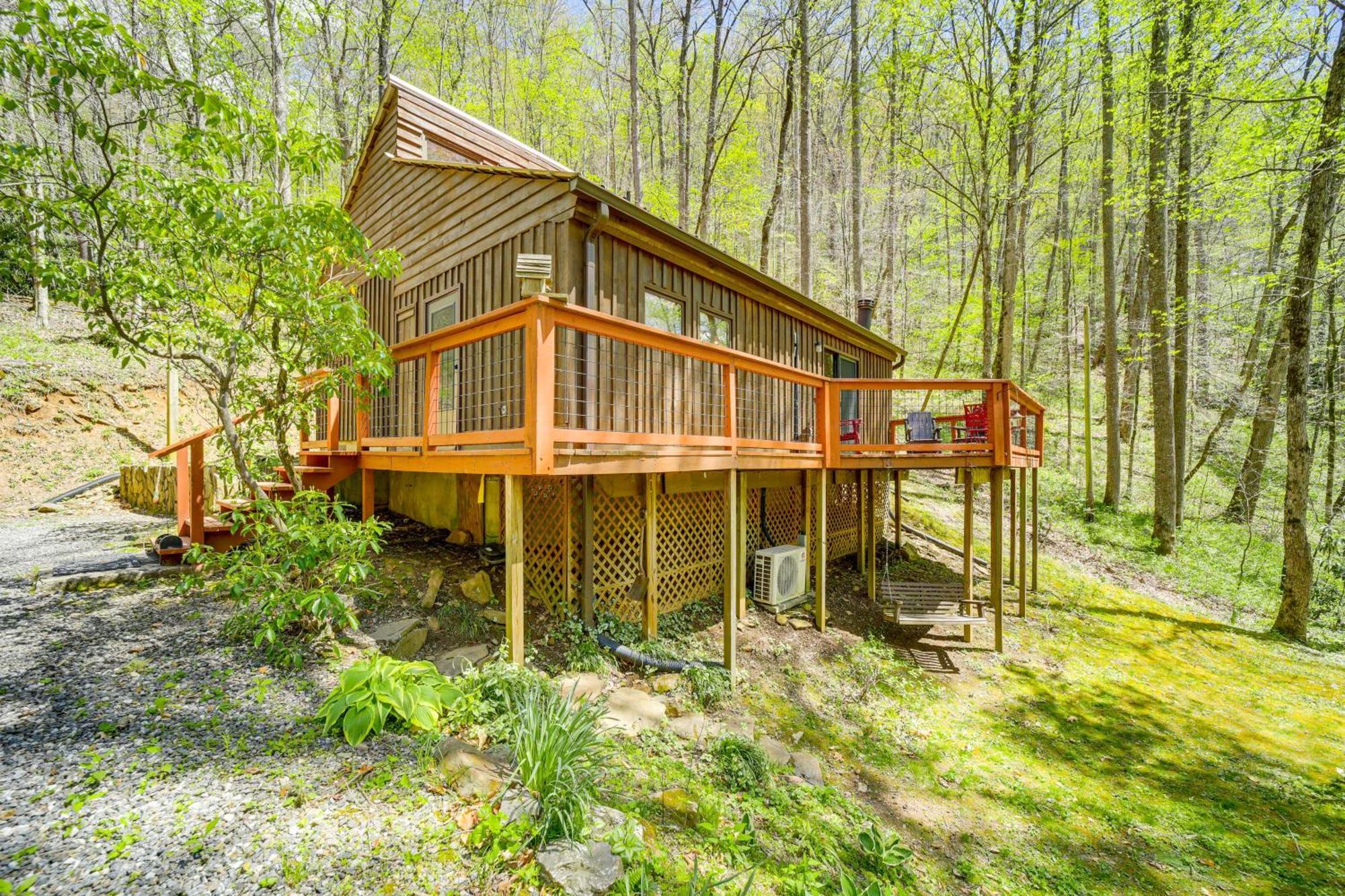 Creekside Whittier Cabin With Fire Pit Near Hiking! Bagian luar foto