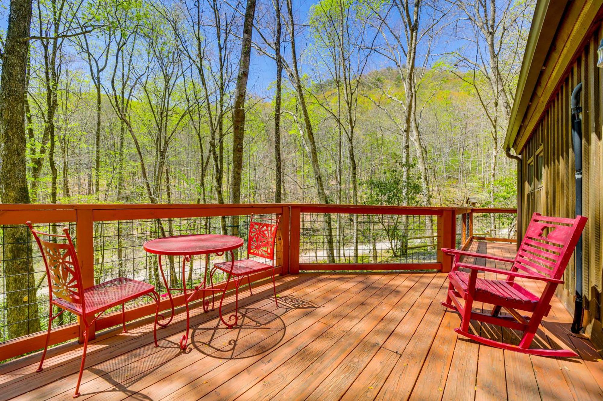 Creekside Whittier Cabin With Fire Pit Near Hiking! Bagian luar foto