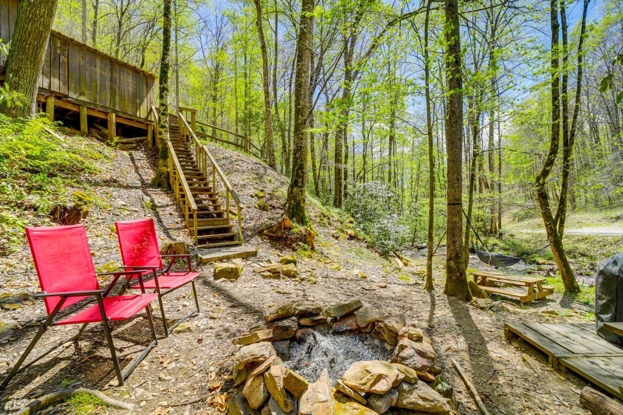 Creekside Whittier Cabin With Fire Pit Near Hiking! Bagian luar foto